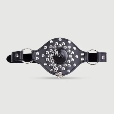 Δερμάτινο Φίμωτρο Μάσκα Με Τρουκς & O Ring Με ΑποσπώΜενη Τάπα Leather Gag Mask With Studs & O Ring With Removable Plug - Μαύρο
