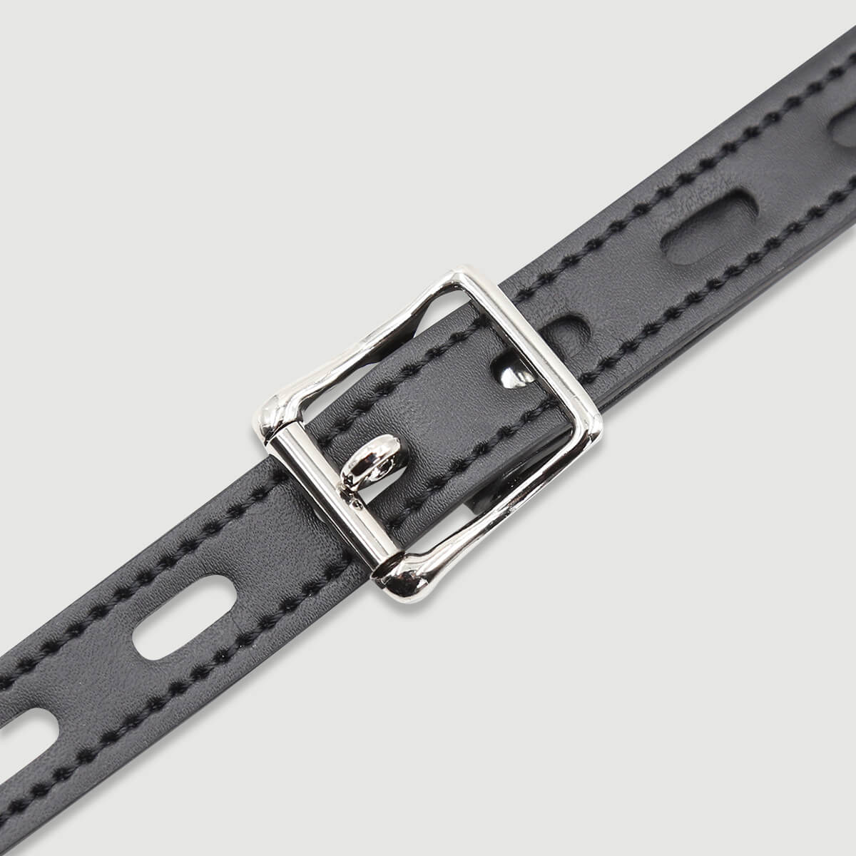 Δερμάτινο Φίμωτρο Με Μεταλλικούς Γάντζους Leather Mouth Gag With Metal Hooks - Μαύρο by Sexopolis