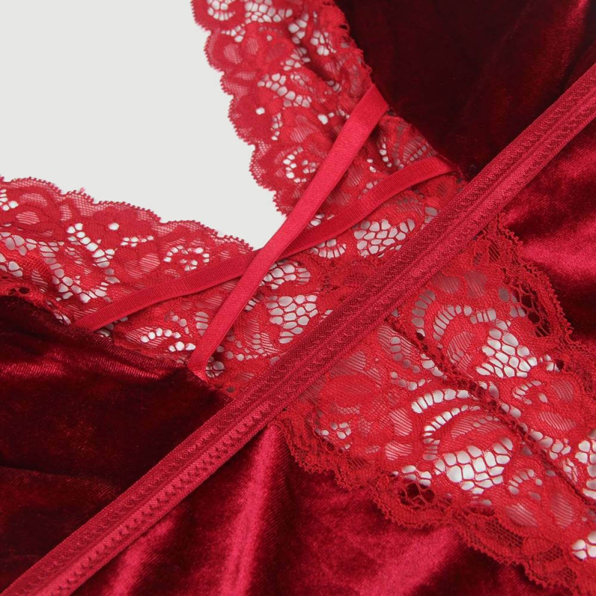 Plus Size Σέξι Κορμάκι Με Βαθύ V & Ζαρτιέρες & Βελούδινο Ραφτό Deep V Garter Lace Velvet Stitching Teddy - Κόκκινο by Sexopolis