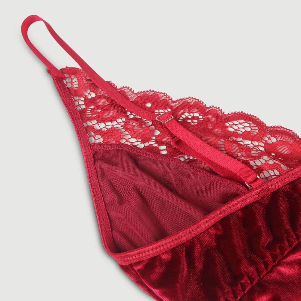 Plus Size Σέξι Κορμάκι Με Βαθύ V & Ζαρτιέρες & Βελούδινο Ραφτό Deep V Garter Lace Velvet Stitching Teddy - Κόκκινο by Sexopolis