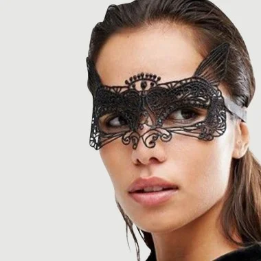 Enchanting Lace Fox Eye Mask - Black