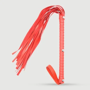 Δερμάτινο Flogger Με Μακριές Ουρές & Καρφιά Στη Λαβή Leather Flogger With Long Tails & Studded Handle – Κόκκινο