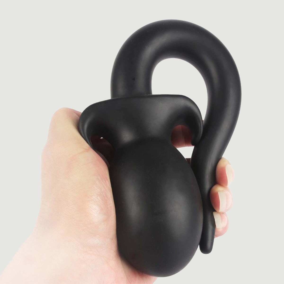 Πρωκτική Σφήνα με Ουρά Σκύλου Doggy Tail Medium Butt Plug - Μαύρη by Sexopolis