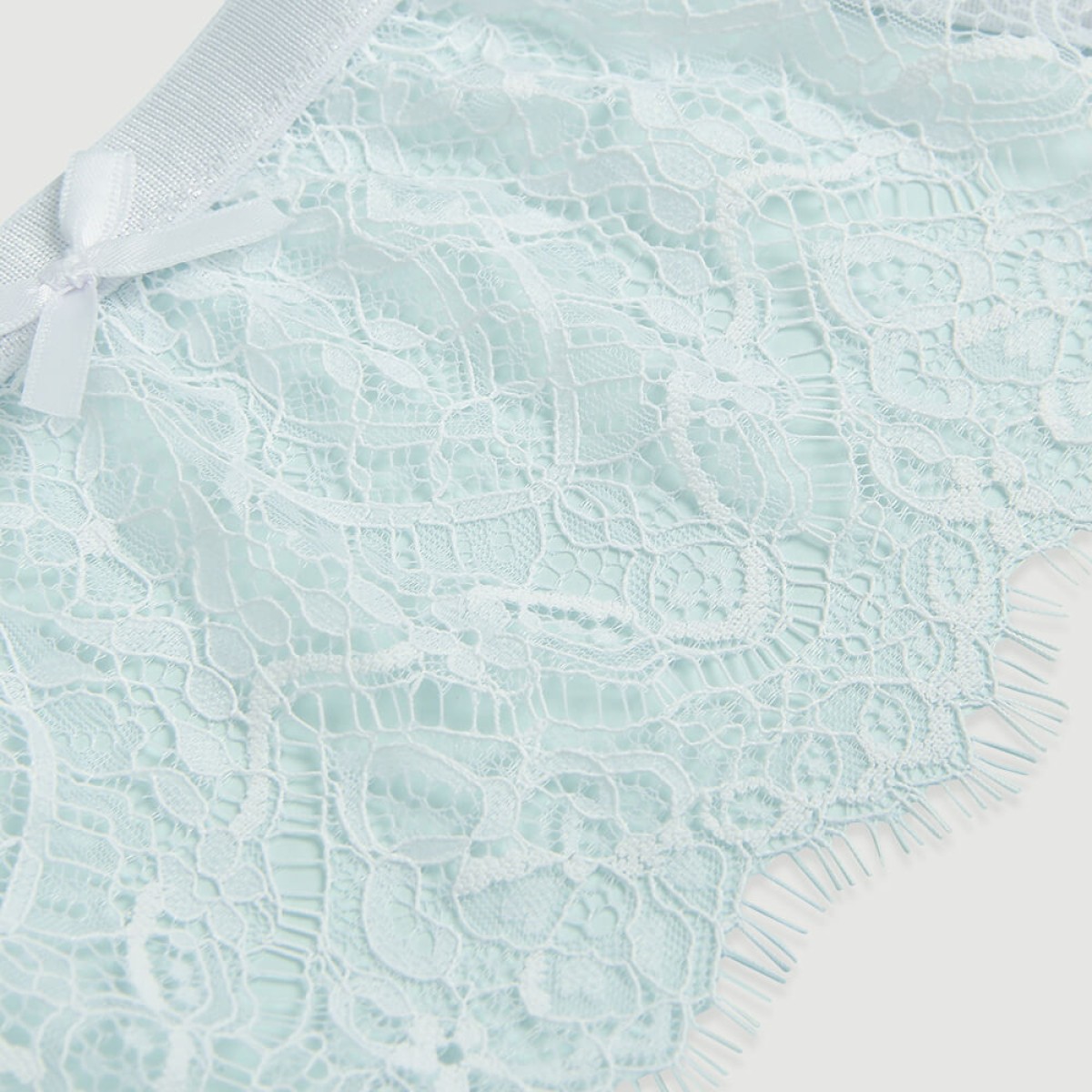 Δαντελωτό Ψηλόμεσο Σλιπ Με Ζαρτιέρα Eyelash Lace High Waist Metal Button Garter Belt Panty – Λευκό by Sexopolis